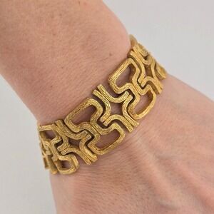 Vintage Crown Trifari Brutalist Gold Tone Link Bracelet